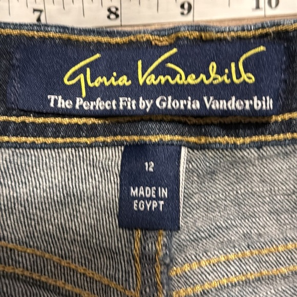 Gloria Vanderbilt Blue Jeans women’s size 12 the perfect fit Straight cropped - Picture 9 of 12